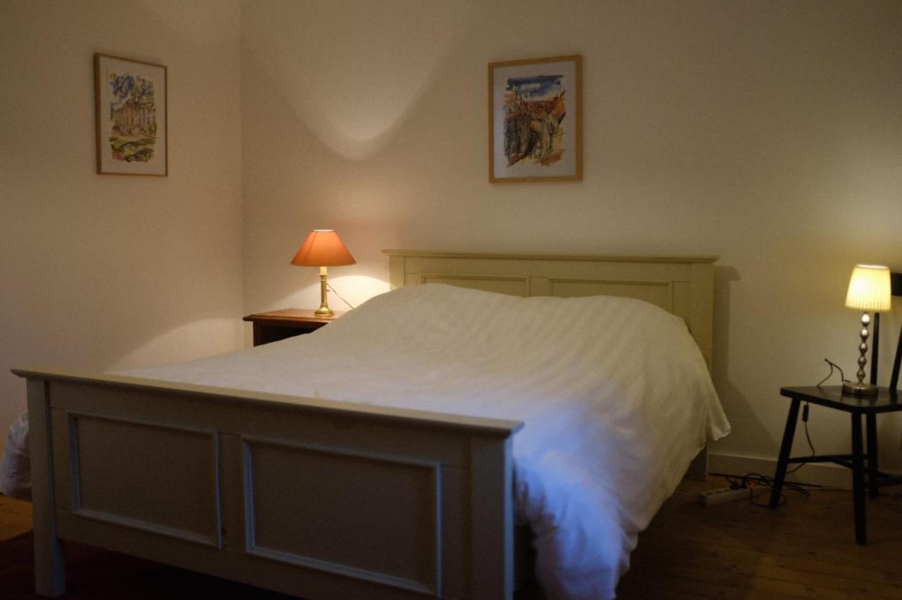 Ferienwohnung Au Chateau Miserey-Salines Exterior foto